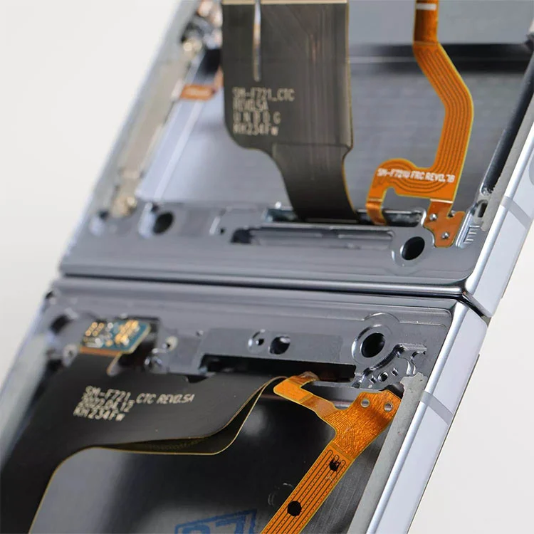 Flip IV LCD Screens